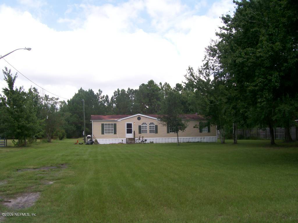kitchen/dining/family room