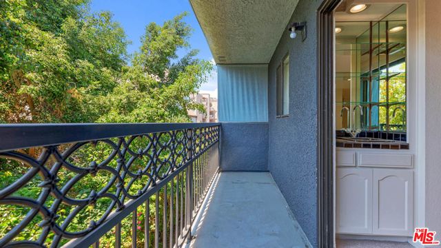 $505,000 | 1355 North Sierra Bonita Avenue, Unit 310, West Hollywood, CA 90046