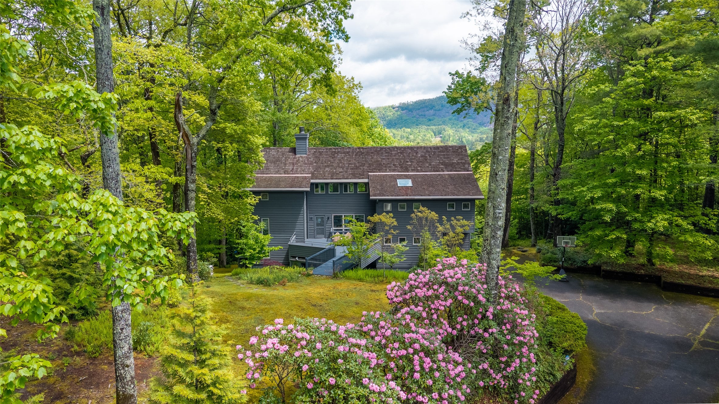 364 Gristmill Ridge Highlands, NC 28741 - Photo 3 of 33 Gallery Image 3