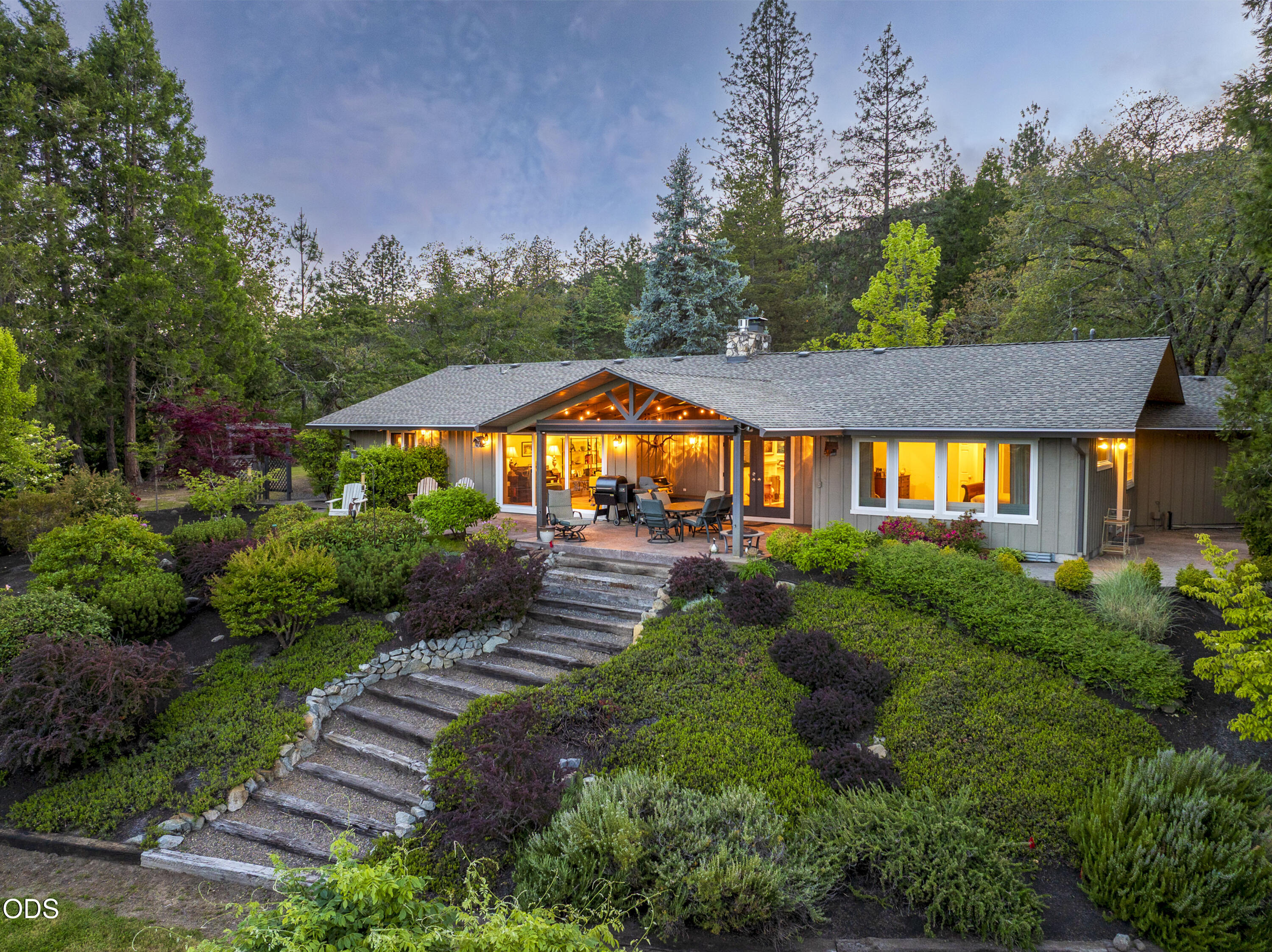 2564 Old Military Road Central Point, OR 97502 - Photo 1 of 58