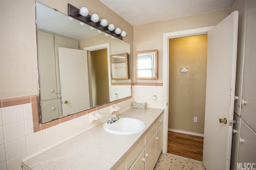1827 Noah Path Conover, NC 28613 - Photo 3 of 18 Gallery Image 3
