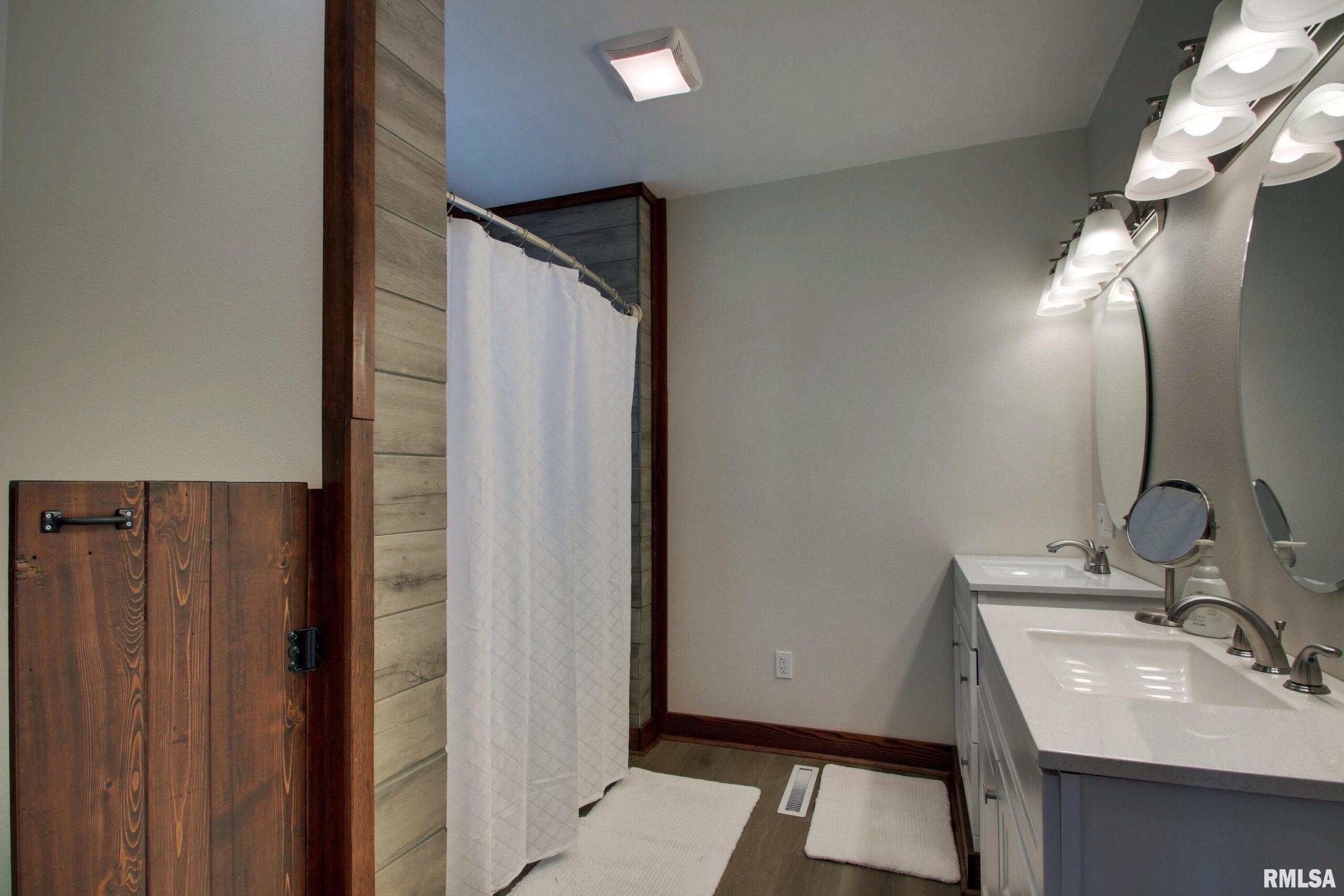 129 East Main Street Mount Sterling, IL 62353 - Photo 12 of 26