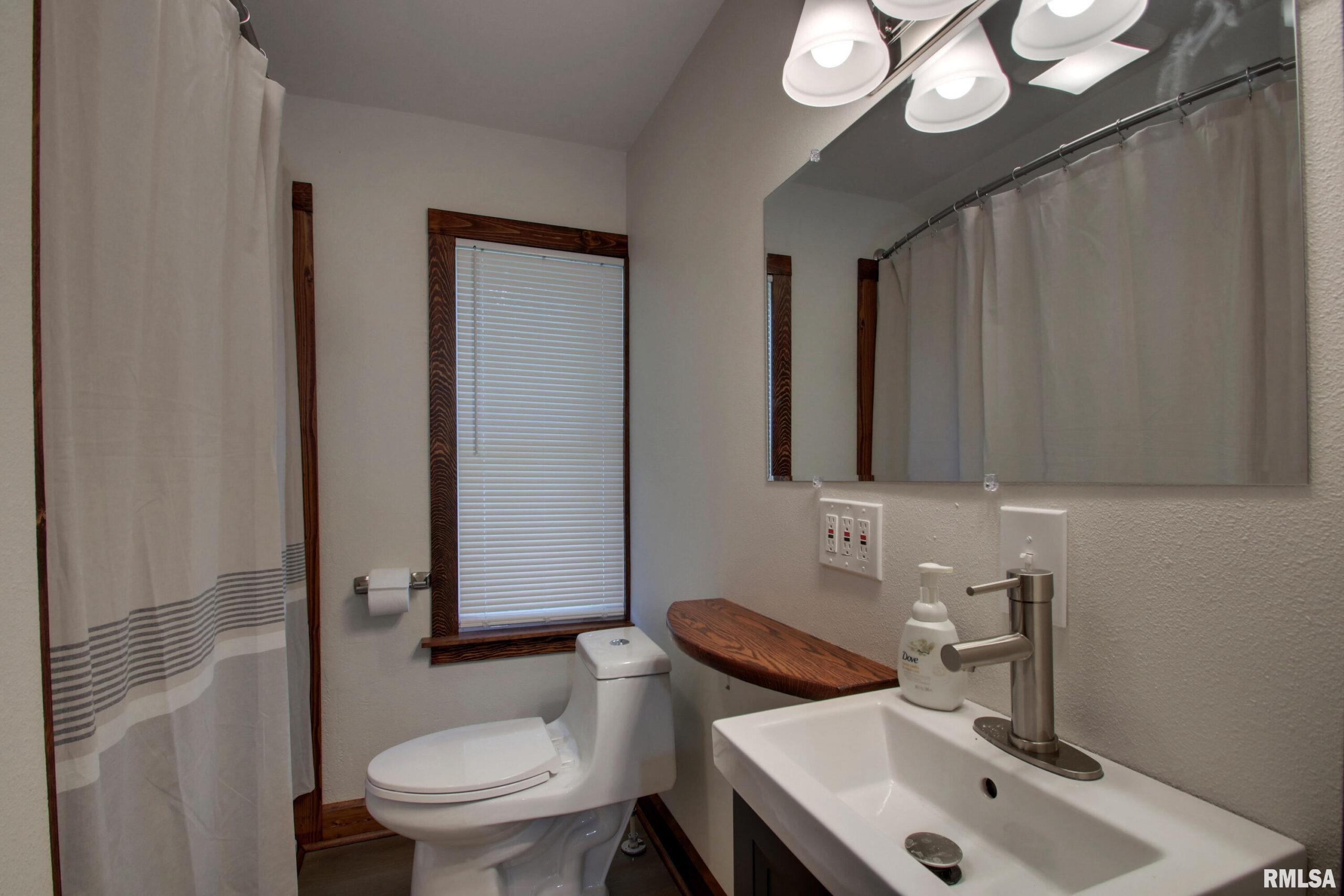 129 East Main Street Mount Sterling, IL 62353 - Photo 16 of 26