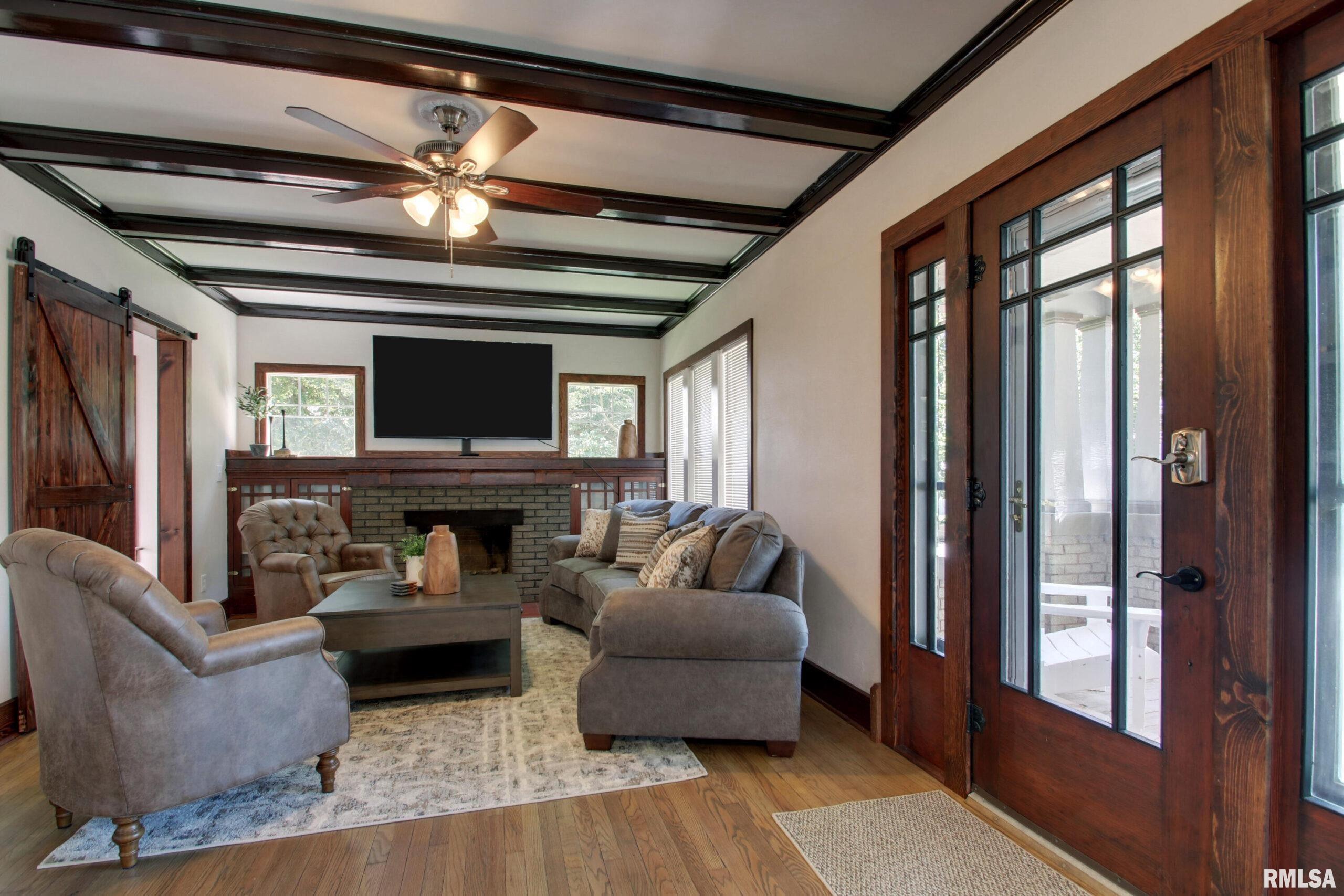 129 East Main Street Mount Sterling, IL 62353 - Photo 3 of 26