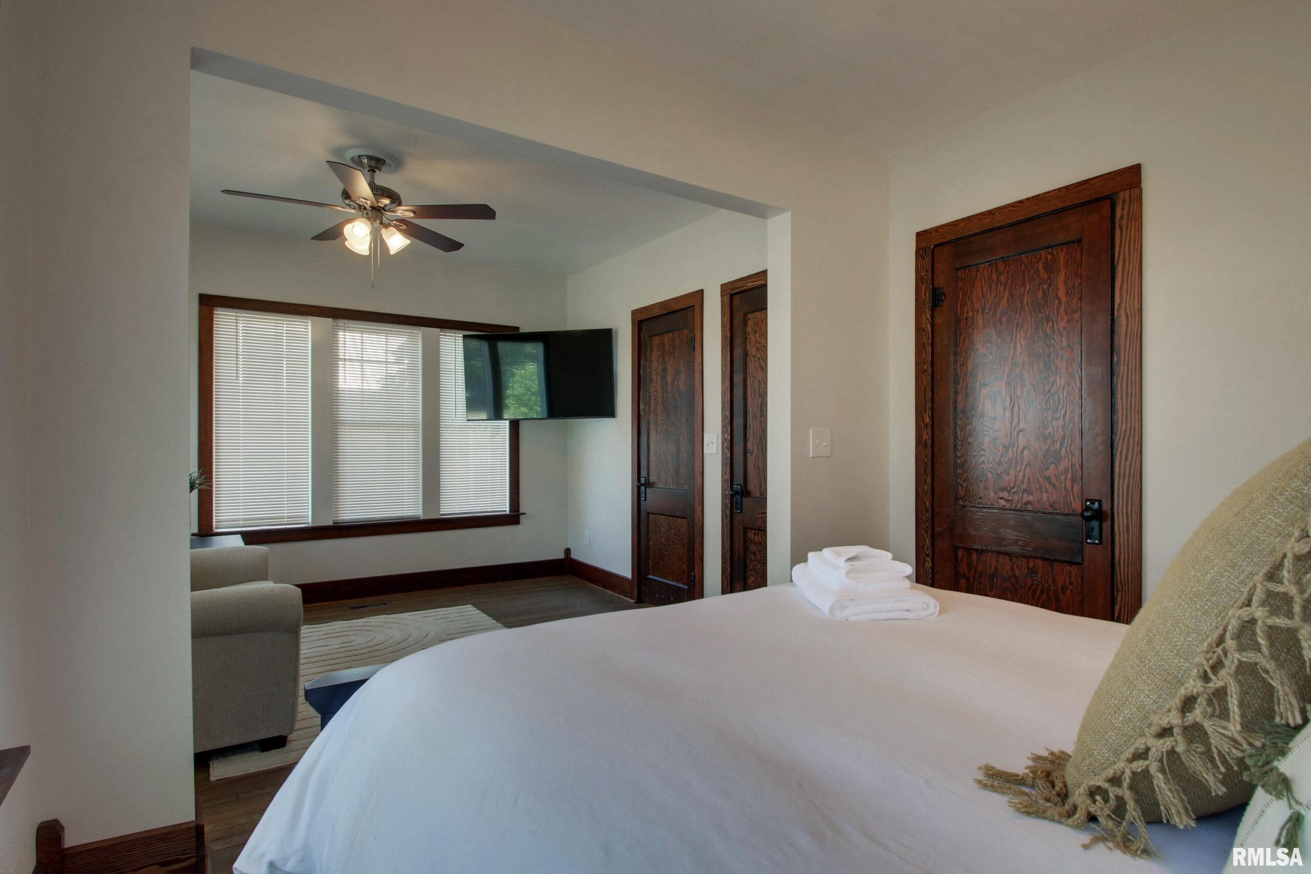 129 East Main Street Mount Sterling, IL 62353 - Photo 10 of 26