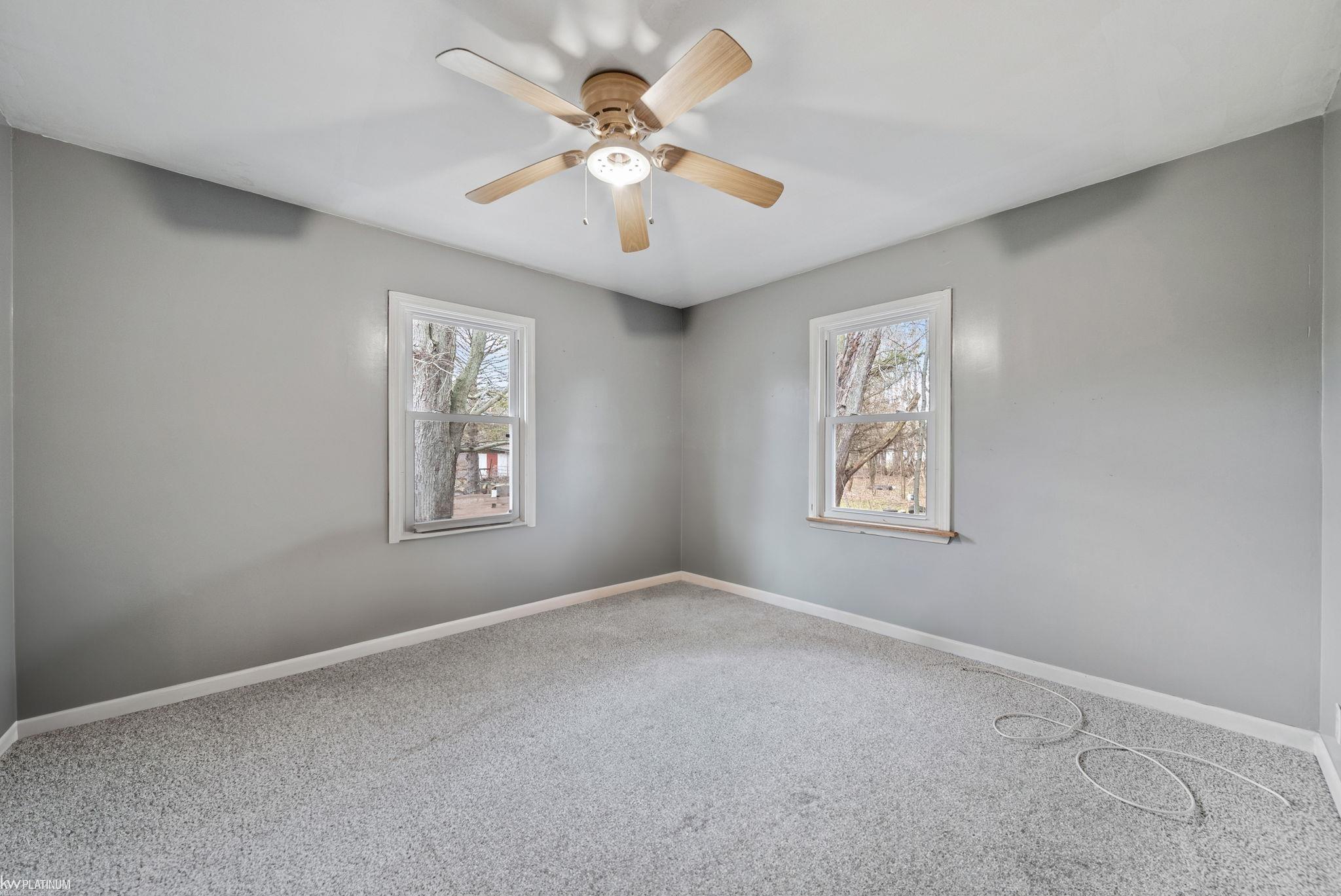 5695 State Road Fort Gratiot, MI 48059 - Photo 24 of 37 50131205-1aeb75df-dce5-44f0-afda-11dbc41f82bb.JPG