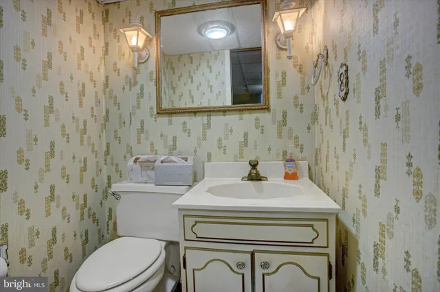 $309,000 | 158 Colonial Drive, Chambersburg, PA 17202