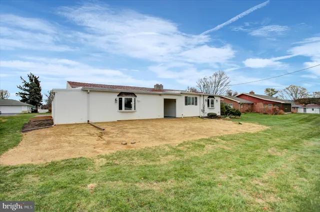 $309,000 | 158 Colonial Drive, Chambersburg, PA 17202