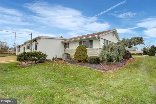 $309,000 | 158 Colonial Drive, Chambersburg, PA 17202