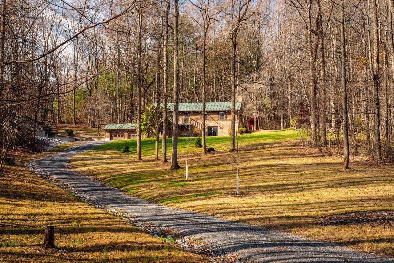 230 Rural Drive Mount Solon, VA 22843 - Photo 3 of 69 Gallery Image 3