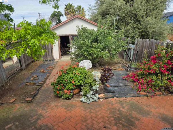 $479,000 | 2457 61st Avenue, Oakland, CA 94605