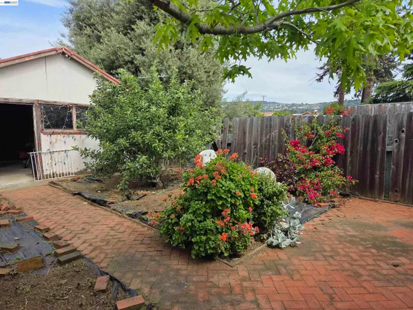 $479,000 | 2457 61st Avenue, Oakland, CA 94605