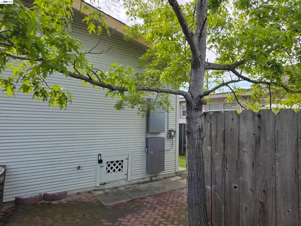 $479,000 | 2457 61st Avenue, Oakland, CA 94605
