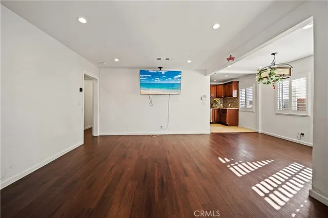 $799,000 | 22020 Saticoy Street, Canoga Park, CA 91303