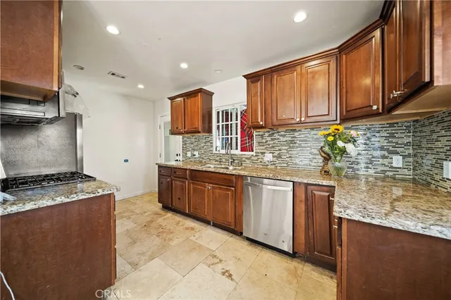 $799,000 | 22020 Saticoy Street, Canoga Park, CA 91303