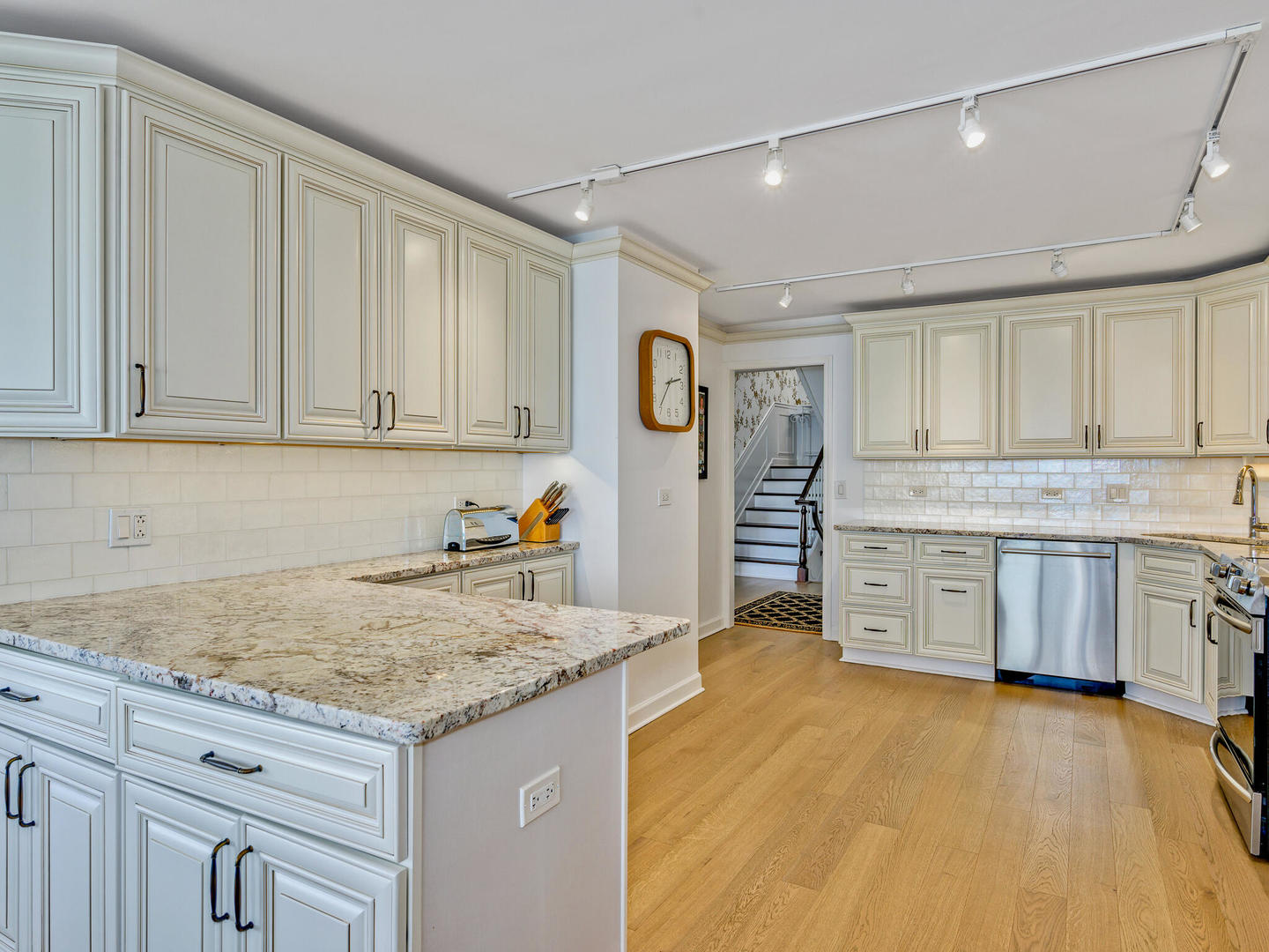 1500 Sheridan Road, Unit 9B Wilmette, IL 60091 - Photo 14 of 33 Gallery Image 14