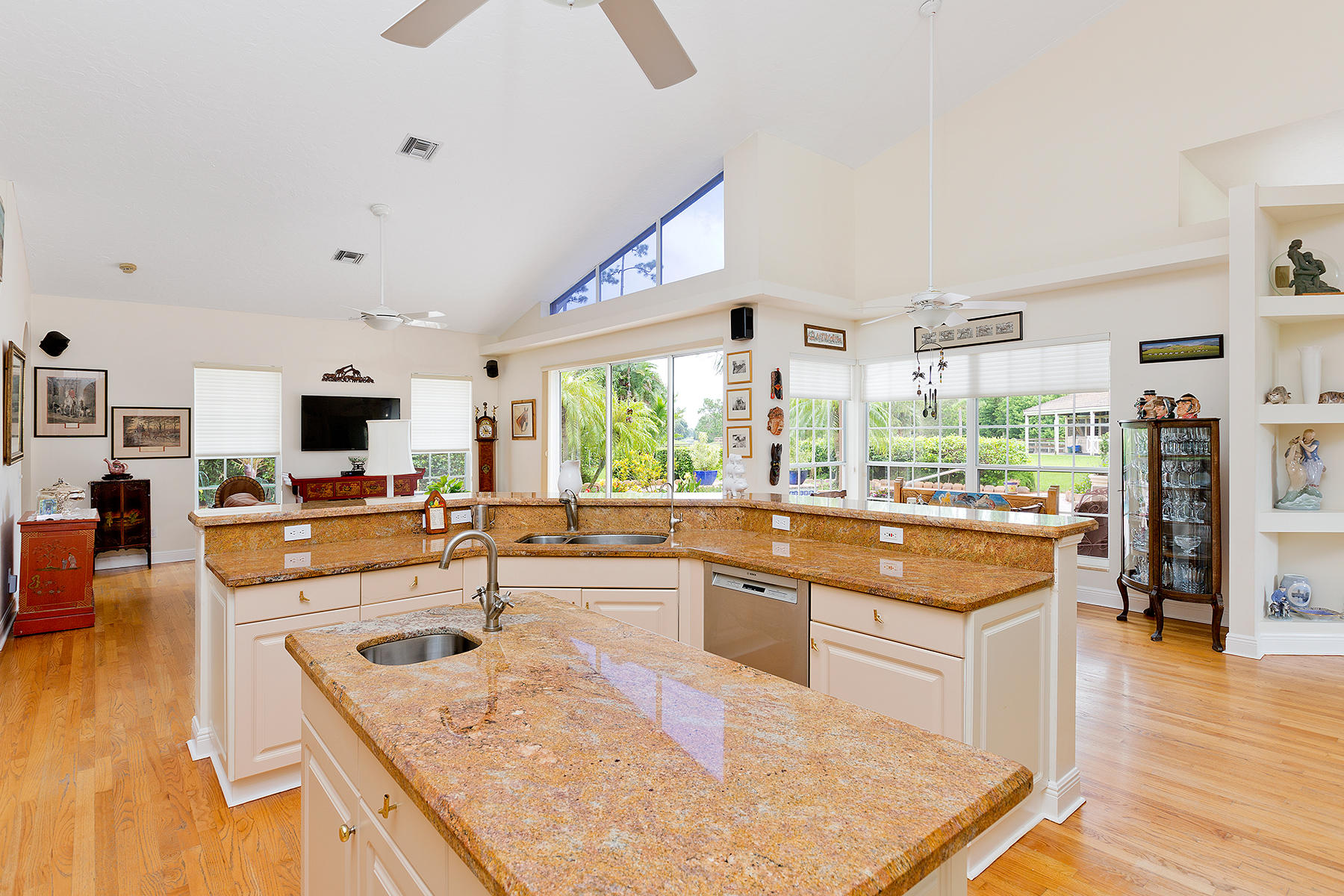 14356 Halter Road Wellington, FL 33414 - Photo 11 of 62 15Kitchen_View