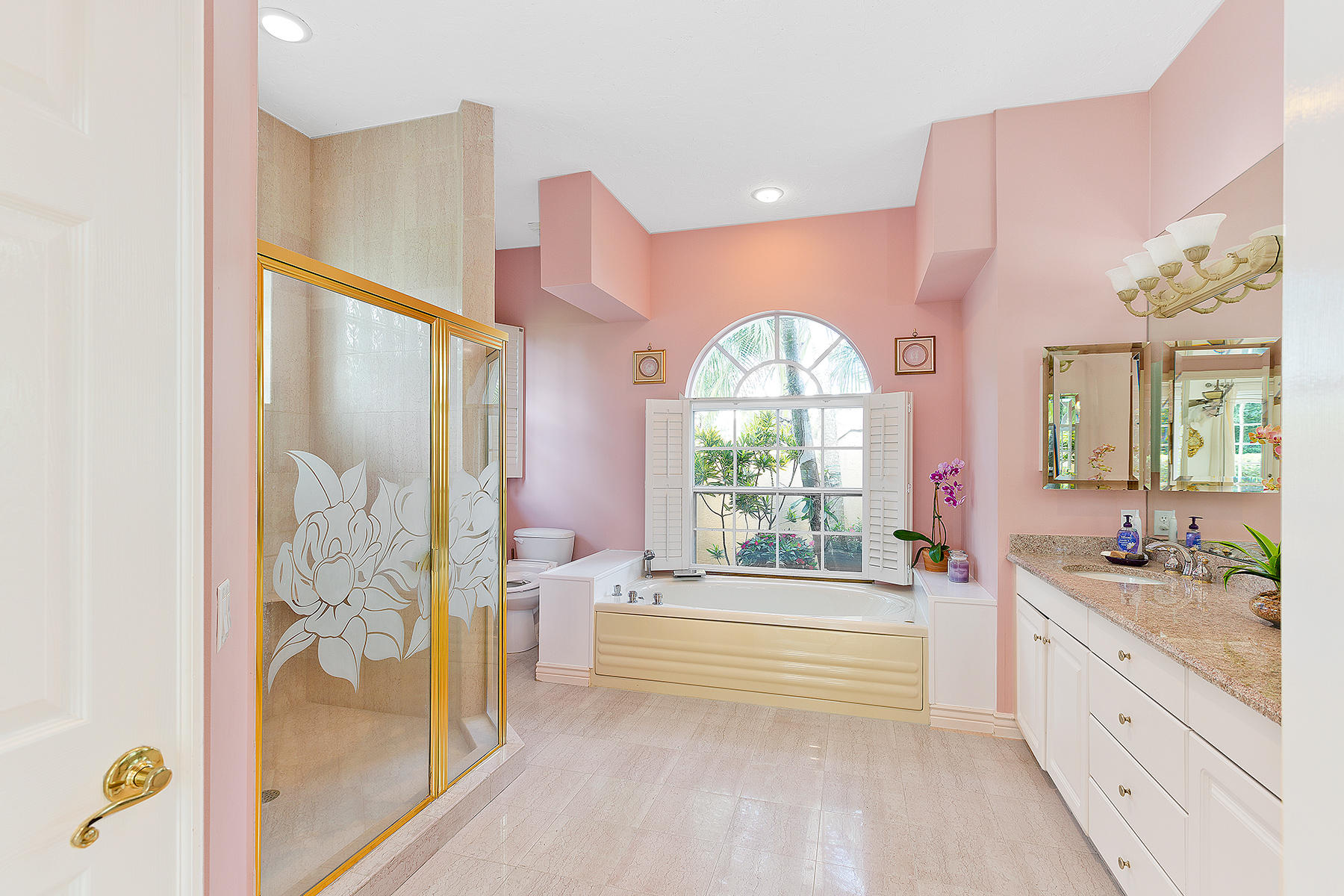 14356 Halter Road Wellington, FL 33414 - Photo 20 of 62 24Masterbath