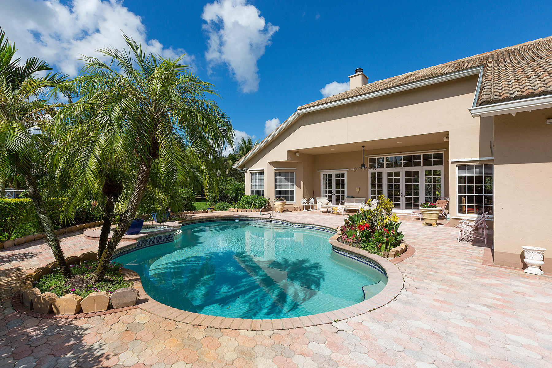 14356 Halter Road Wellington, FL 33414 - Photo 36 of 62 37BackPoolArea