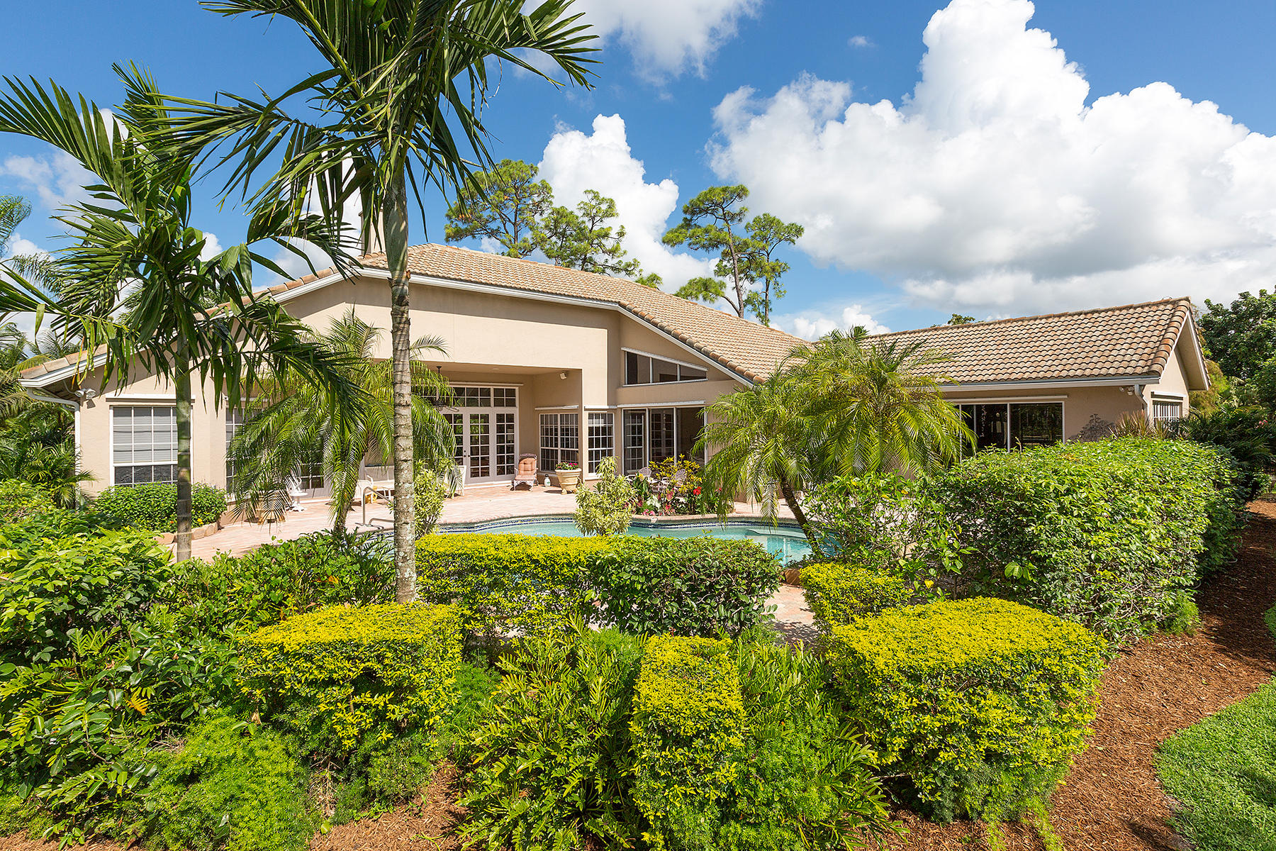 14356 Halter Road Wellington, FL 33414 - Photo 39 of 62 40BackExterior3