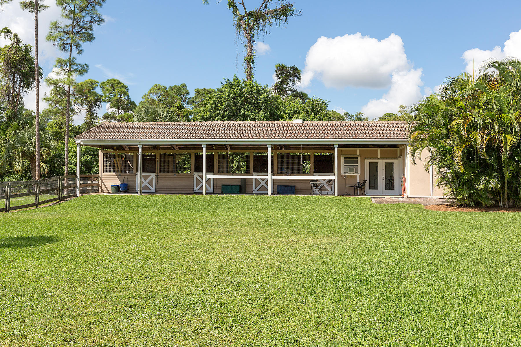 14356 Halter Road Wellington, FL 33414 - Photo 43 of 62 44Barn_1