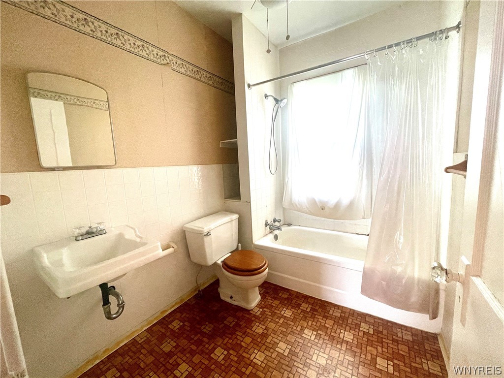 75 Harding Road Buffalo, NY 14220 - Photo 18 of 33