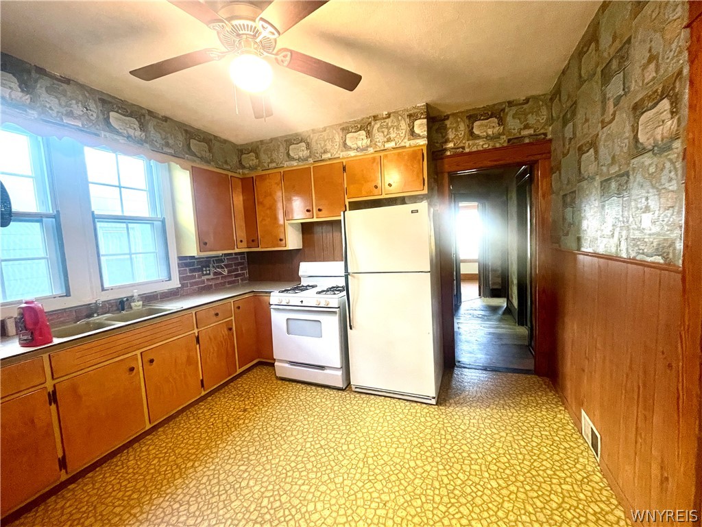 75 Harding Road Buffalo, NY 14220 - Photo 2 of 33