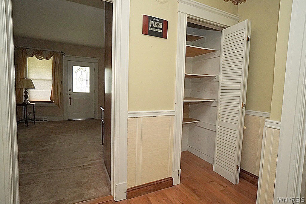 2398 Niagara Road Wheatfield, NY 14304 - Photo 18 of 31 Gallery Image 18