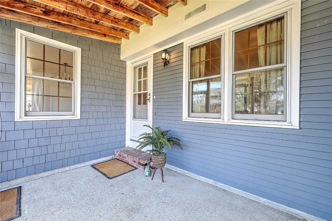 51 Bay Road Barrington, RI 02806 - Photo 8 of 24