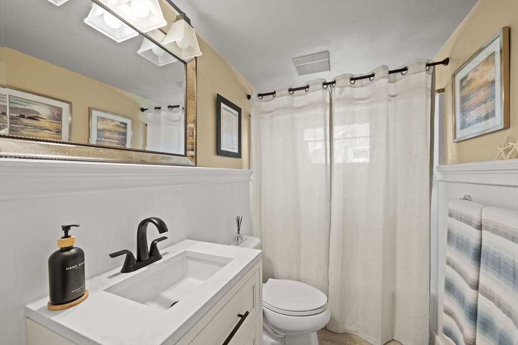 23 Albert Street Waltham, MA 02453 - Photo 15 of 35