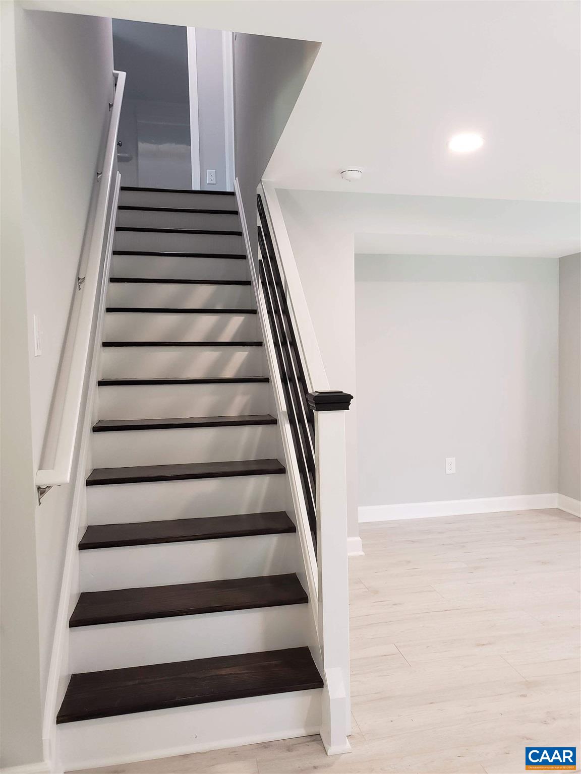 699 Black Cat Road Keswick, VA 22947 - Photo 20 of 33 a view of entryway