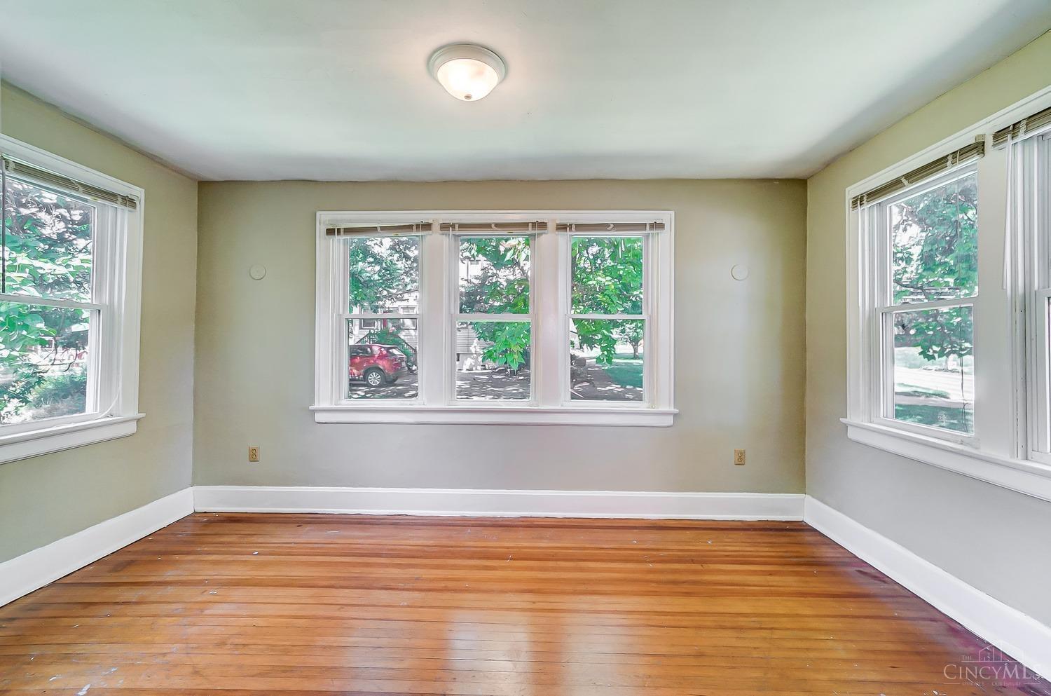 525 Fleming Road Cincinnati, OH 45231 - Photo 10 of 50