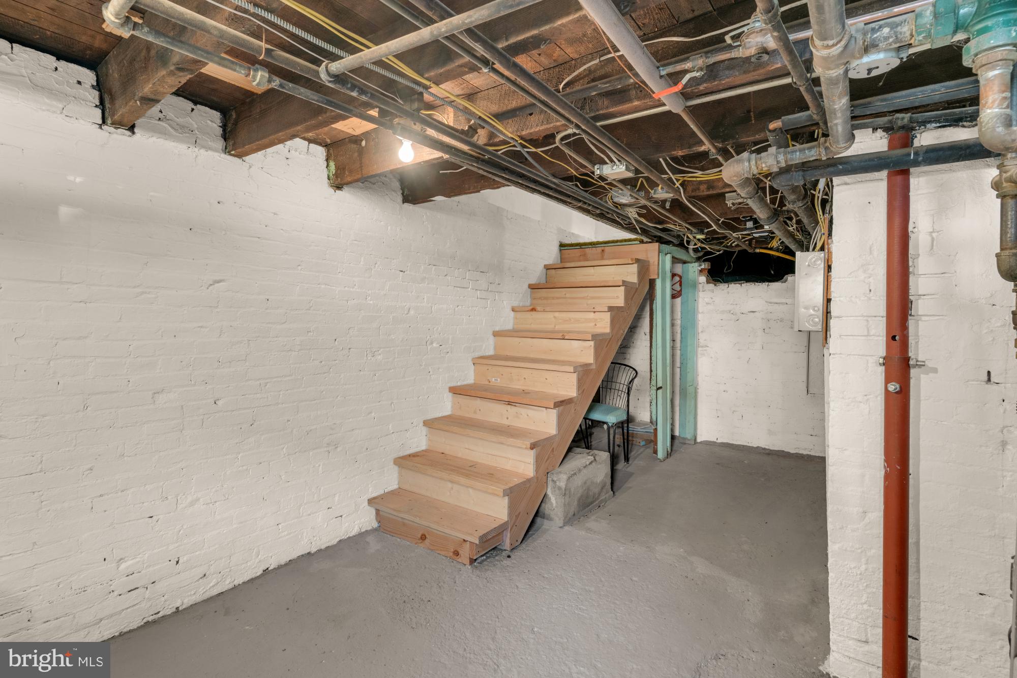 1213 Battery Avenue Baltimore, MD 21230 - Photo 35 of 39 a view of entryway