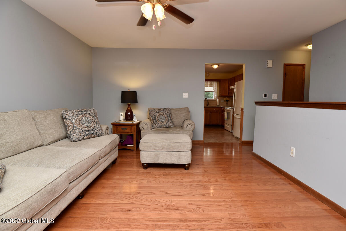 449 Chadwick Road Schenectady, NY 12304 - Photo 11 of 45 9