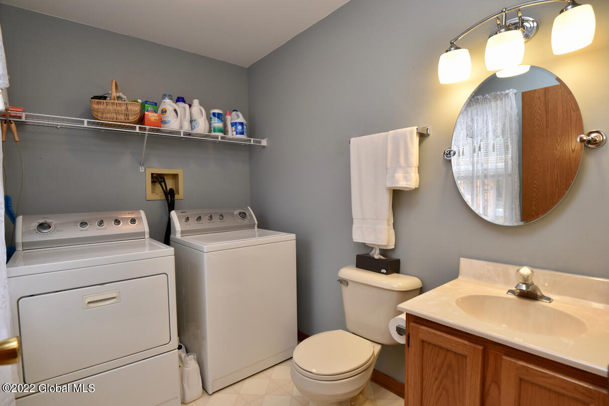 449 Chadwick Road Schenectady, NY 12304 - Photo 30 of 45 32