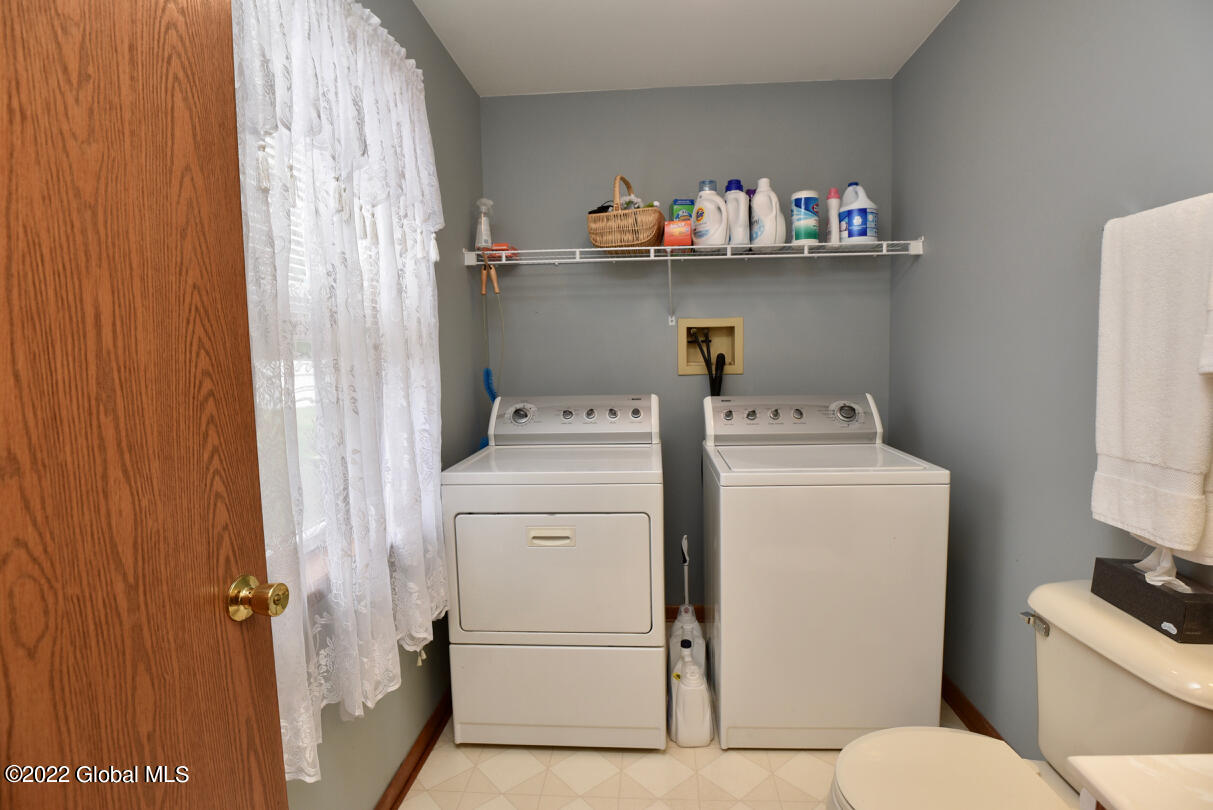 449 Chadwick Road Schenectady, NY 12304 - Photo 31 of 45 33