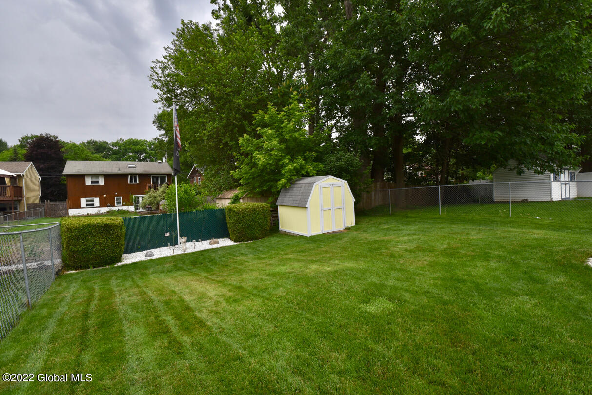 449 Chadwick Road Schenectady, NY 12304 - Photo 44 of 45 49