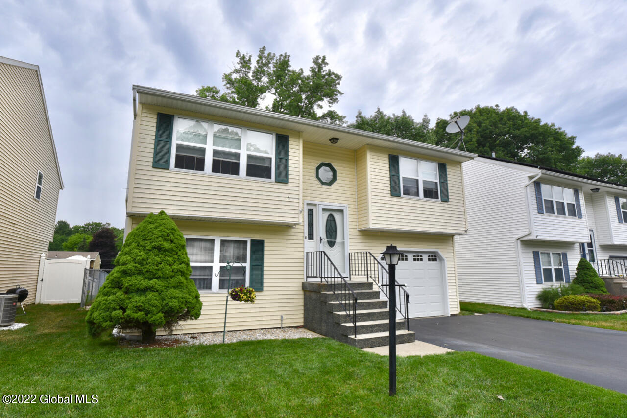 449 Chadwick Road Schenectady, NY 12304 - Photo 7 of 45 2