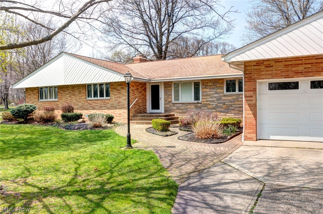 10313 Johnnycake Ridge Road Painesville, OH 44077 - Photo 2 of 28