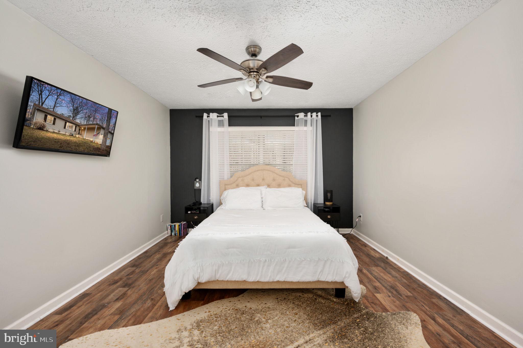 108 Indian Hills Road Locust Grove, VA 22508 - Photo 21 of 45 Cuddle up!