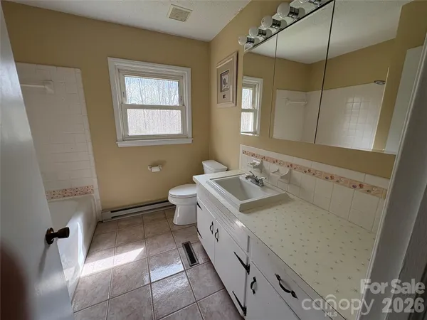 $248,000 | 2137 23rd St Drive Southeast, Hickory, NC 28602
