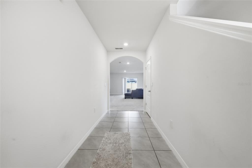 706 Chinoy Road Davenport, FL 33837 - Photo 4 of 36