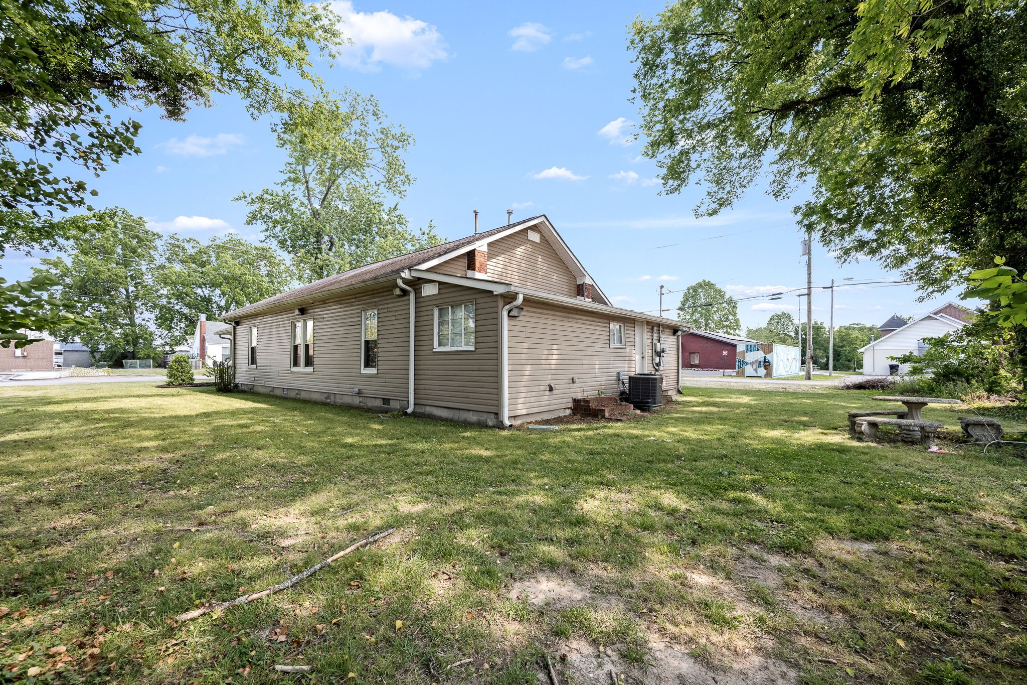 105 West Decherd Street Tullahoma, TN 37388 - Photo 44 of 56