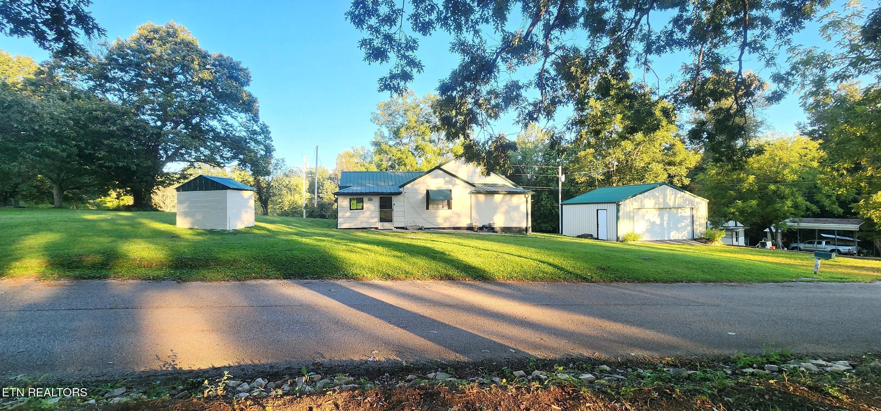 407 Ramsey Road Winfield, TN 37892 - Photo 2 of 33 20250907_190544