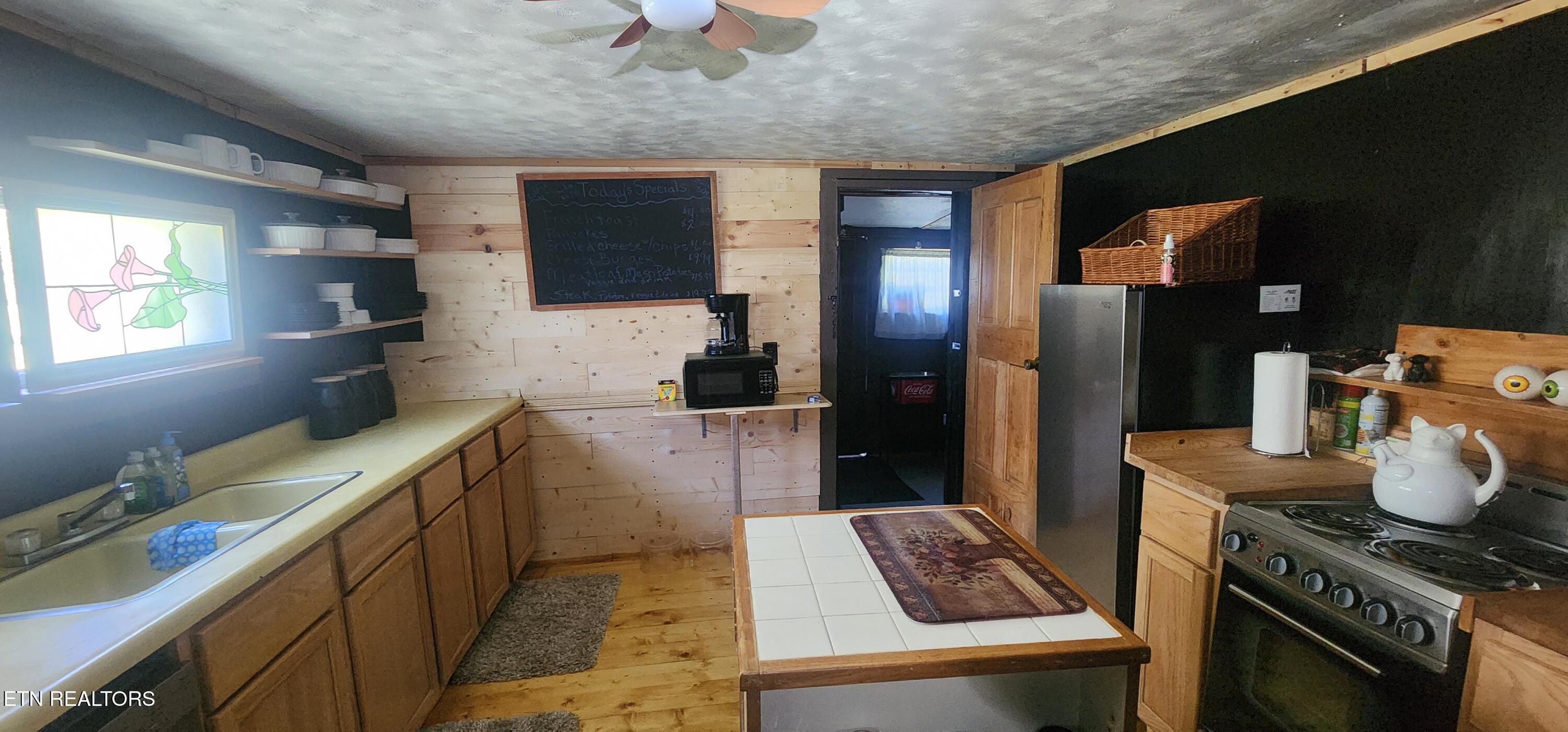 407 Ramsey Road Winfield, TN 37892 - Photo 10 of 33 20250908_164119