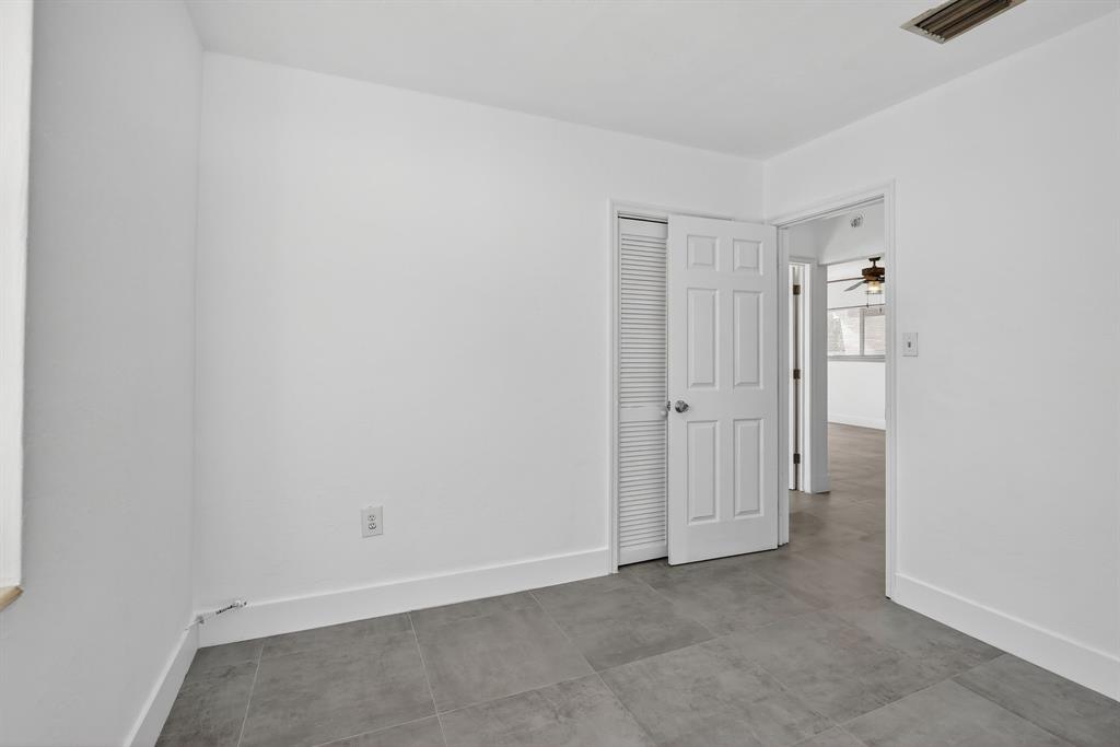 642 Southwest 11th Street Hallandale Beach, FL 33009 - Photo 14 of 18