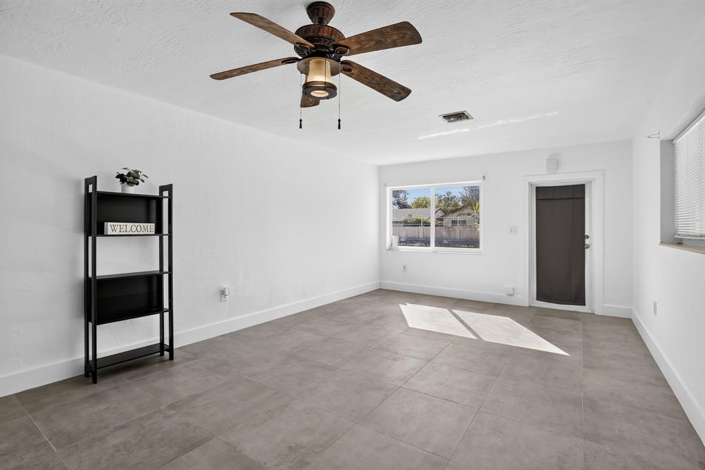 642 Southwest 11th Street Hallandale Beach, FL 33009 - Photo 4 of 18