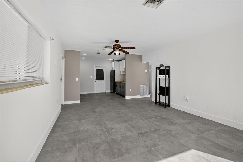 642 Southwest 11th Street Hallandale Beach, FL 33009 - Photo 5 of 18