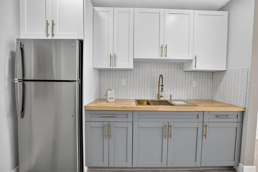 642 Southwest 11th Street Hallandale Beach, FL 33009 - Photo 8 of 18