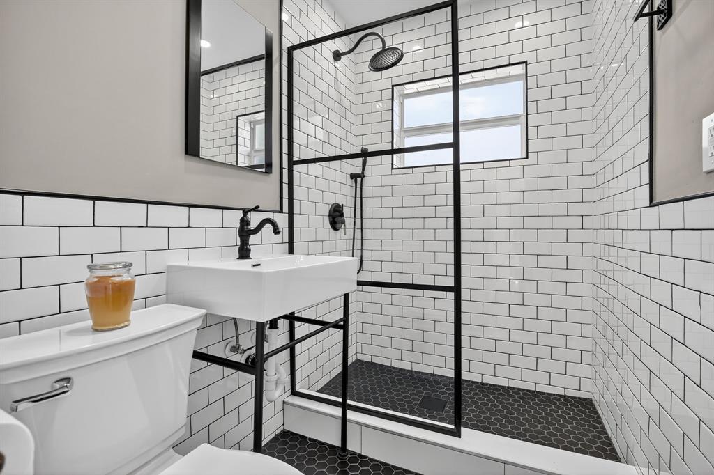 642 Southwest 11th Street Hallandale Beach, FL 33009 - Photo 10 of 18